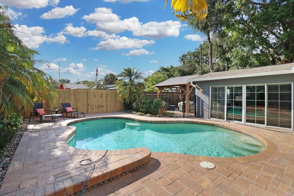 Palm Tree Paradise Tampa Pool Home Exterior foto