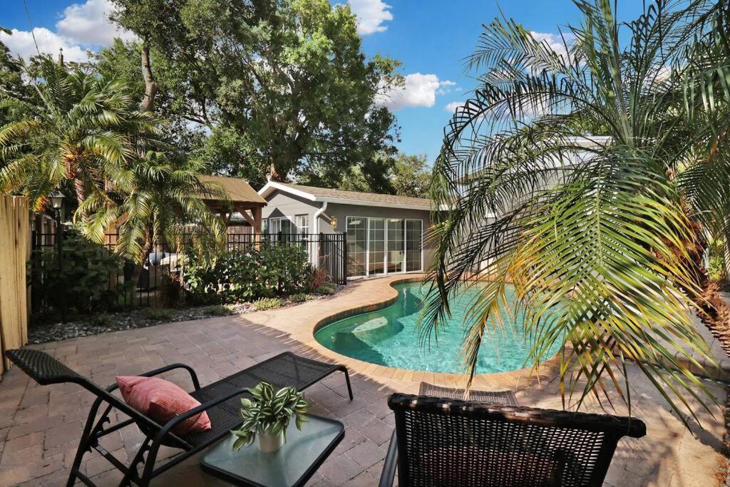 Palm Tree Paradise Tampa Pool Home Exterior foto